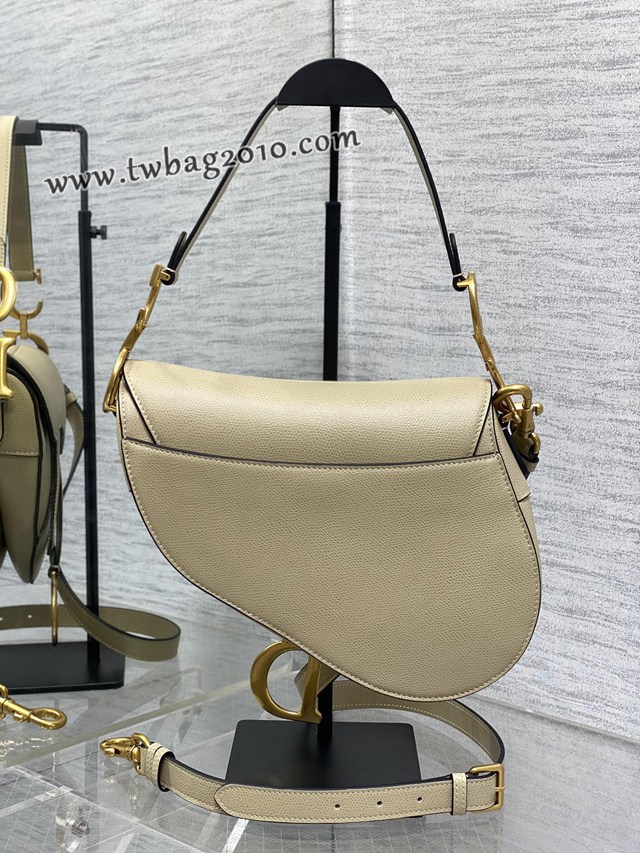 Dior专柜新款迪奥顶级原单原厂皮杏色大号经典马鞍包 djfk1090
